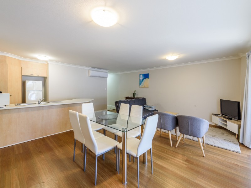 118/392 Marine Parade, Labrador QLD 4215