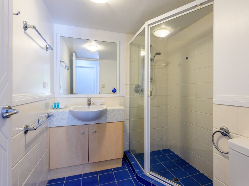 118/392 Marine Parade, Labrador QLD 4215