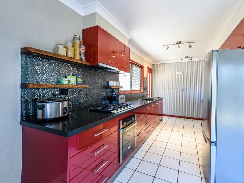 86 Jacaranda Avenue, Hollywell QLD 4216