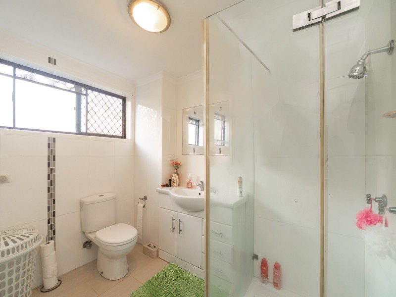 1/59 Errol Avenue, Paradise Point QLD 4216