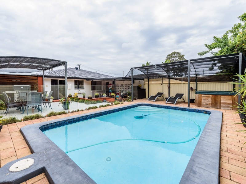 10 Willow Street, Biggera Waters QLD 4216