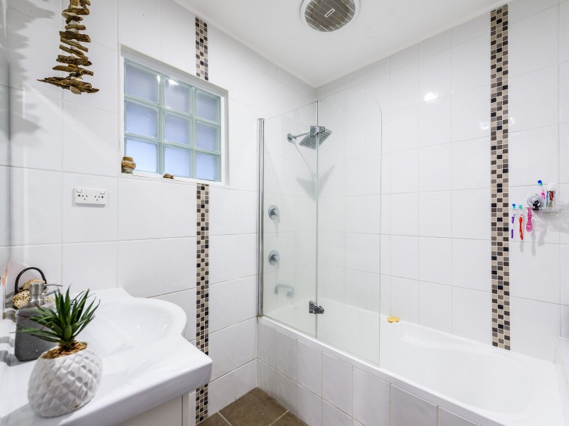 47 Mungera Street, Runaway Bay QLD 4216