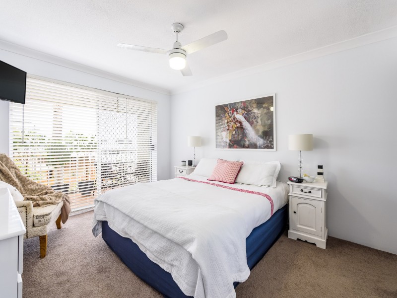 38/37 Bayview Street, Runaway Bay QLD 4216