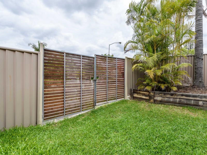 2/20 Illusion Court, Oxenford QLD 4210