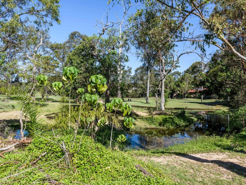 8 Henry Cotton Drive, Parkwood QLD 4214