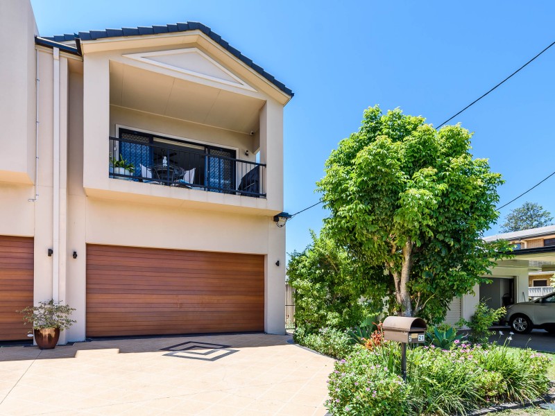 2/21 Abalone Avenue, Paradise Point QLD 4216
