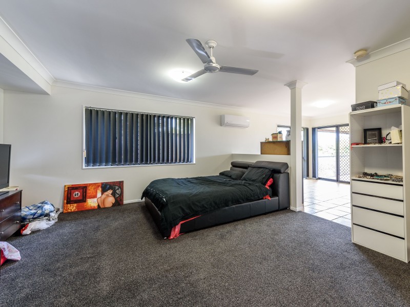 5 Maui Crescent, Oxenford QLD 4210