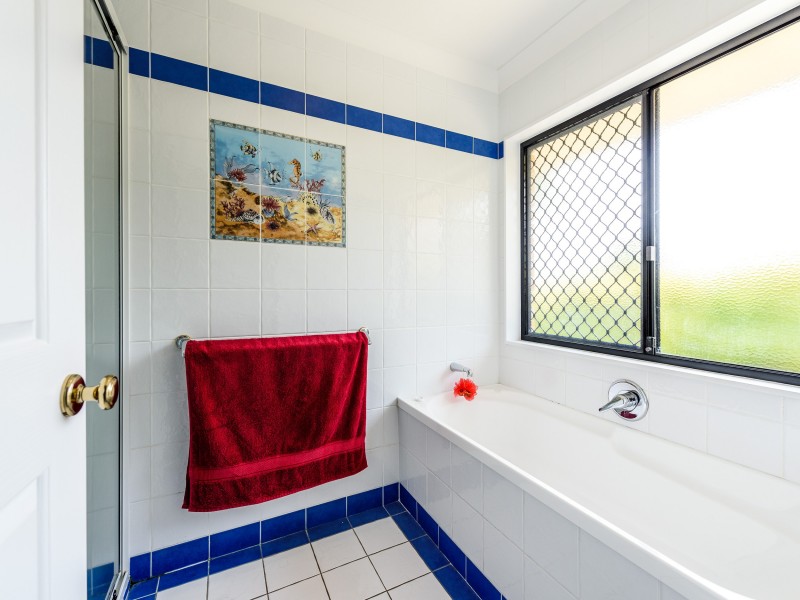 5 Maui Crescent, Oxenford QLD 4210