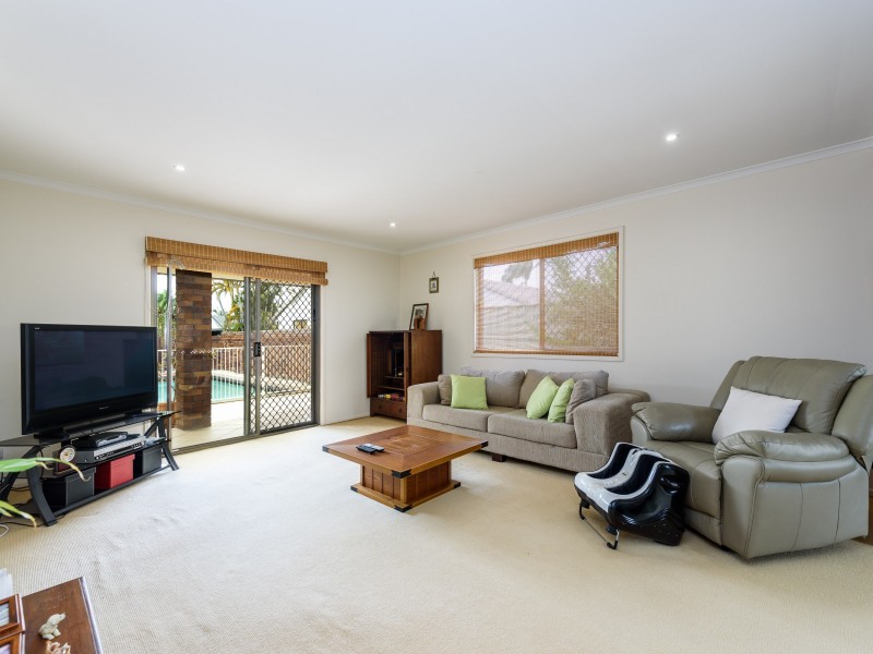 4 Pampas Court, Hollywell QLD 4216