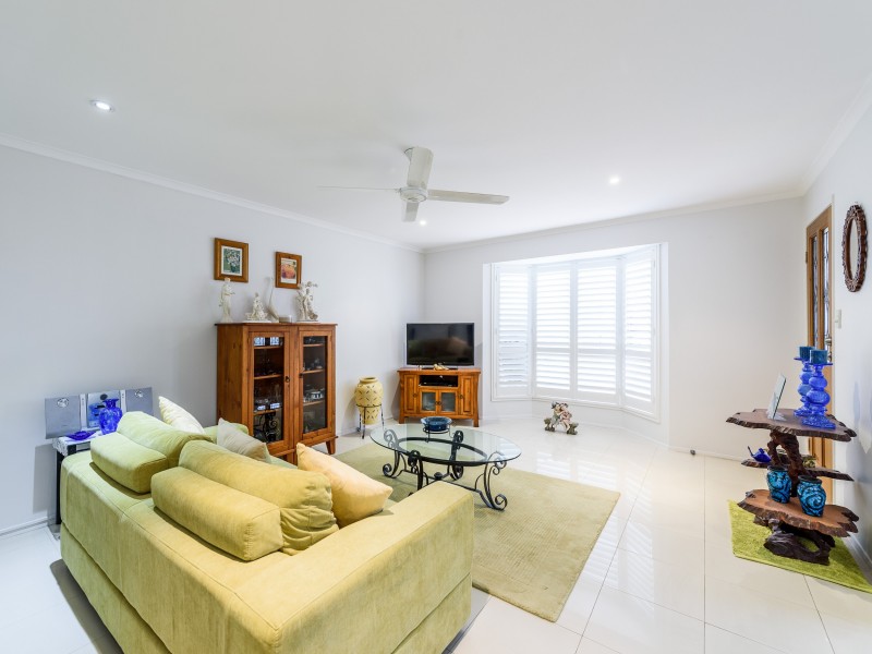 4/18 Maiala Close, Paradise Point QLD 4216