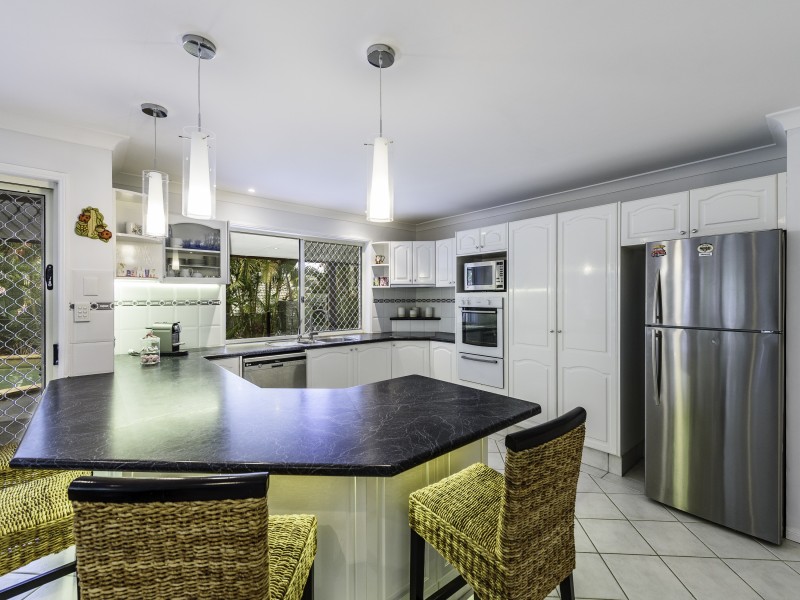 3 Moonda Court, Helensvale QLD 4212