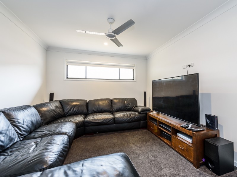 15 Grevillea Crescent, Maudsland QLD 4210