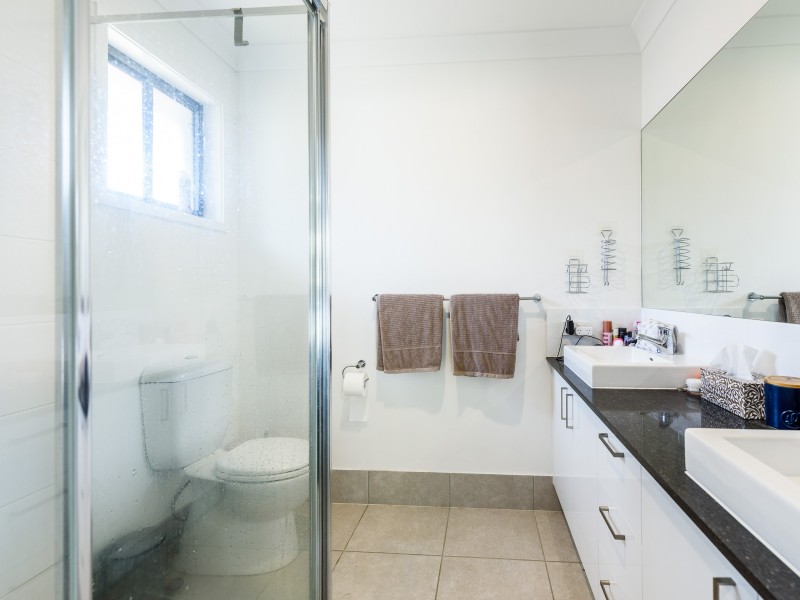 15 Grevillea Crescent, Maudsland QLD 4210