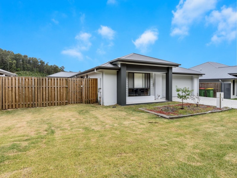 15 Grevillea Crescent, Maudsland QLD 4210
