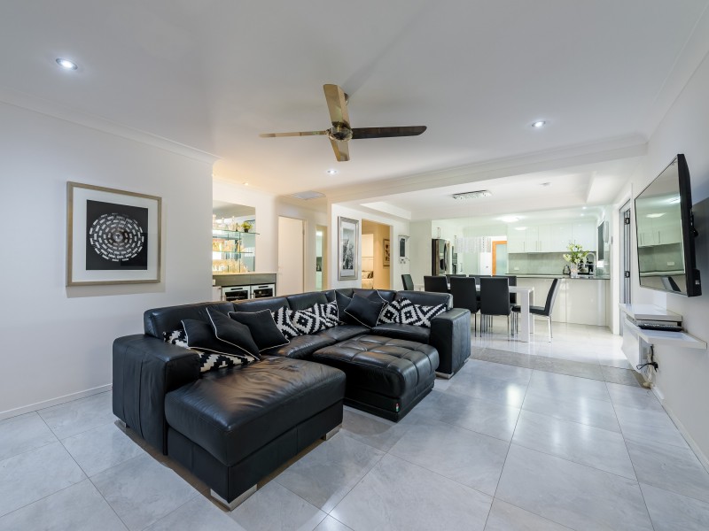 1 Primrose Court, Hollywell QLD 4216