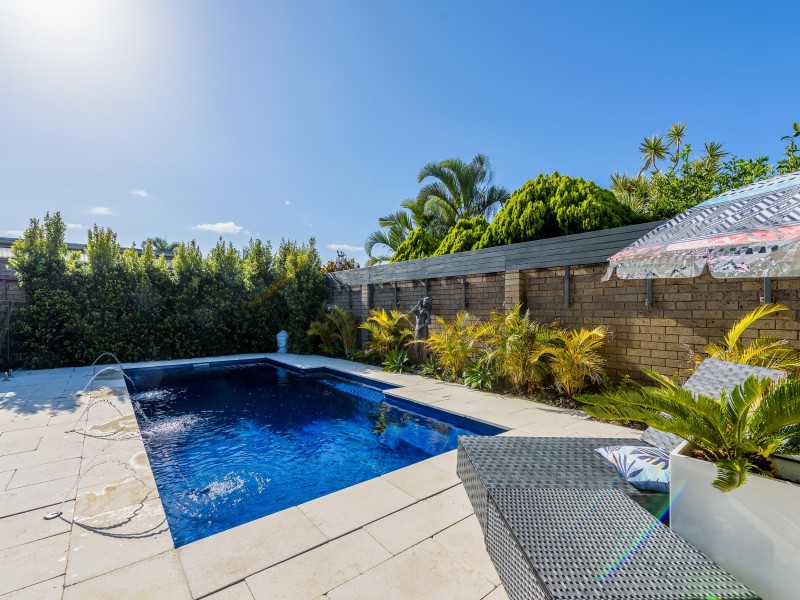 1 Primrose Court, Hollywell QLD 4216
