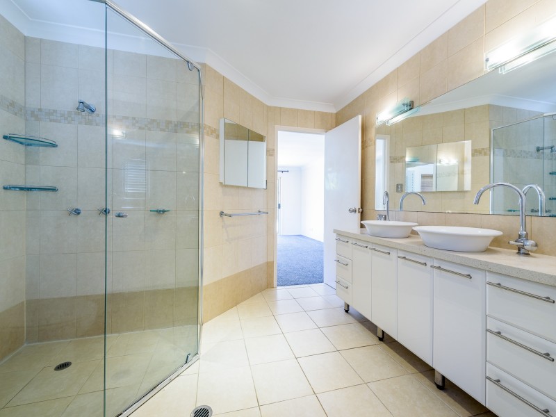 101 Henry Cotton Drive, Parkwood QLD 4214