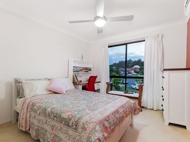 19 Taroona Circuit, Oxenford QLD 4210