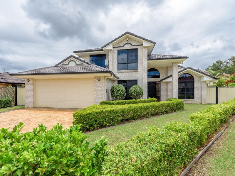 19 Taroona Circuit, Oxenford QLD 4210