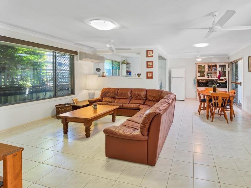 15 Abalone Avenue, Paradise Point QLD 4216