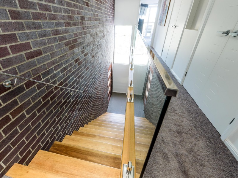 2/24 Drake Avenue, Paradise Point QLD 4216