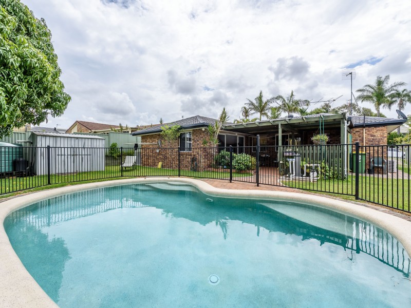 13 Footscray Court, Arundel QLD 4214