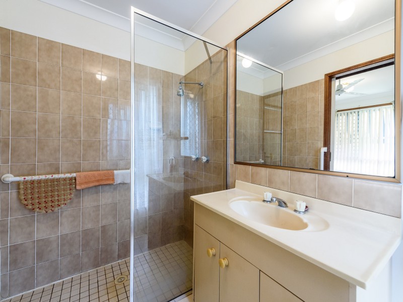 13 Footscray Court, Arundel QLD 4214