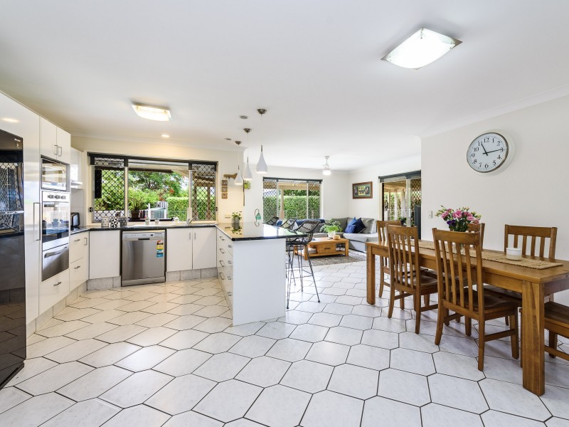 3 Elanda Place, Helensvale QLD 4212