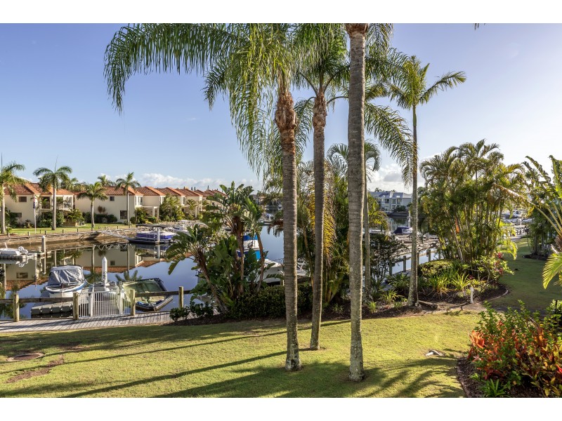 10/75 Morala Avenue, Runaway Bay QLD 4216