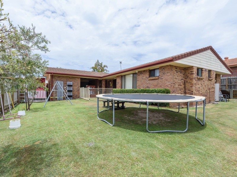 13 Ashburton Close, Arundel QLD 4214