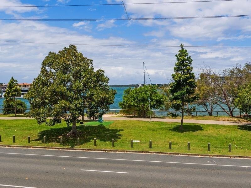 66 The Esplanade, Paradise Point QLD 4216 Hillsea Real Estate