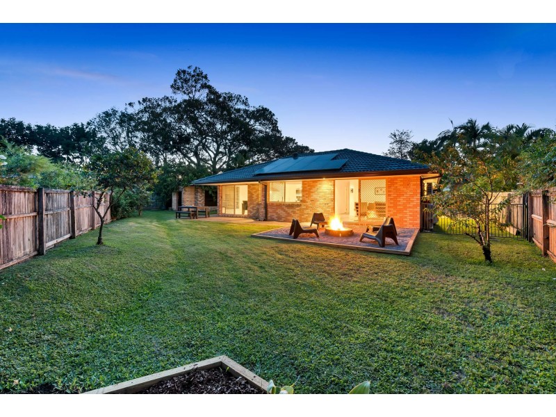 4 Lakewood Court, Helensvale QLD 4212