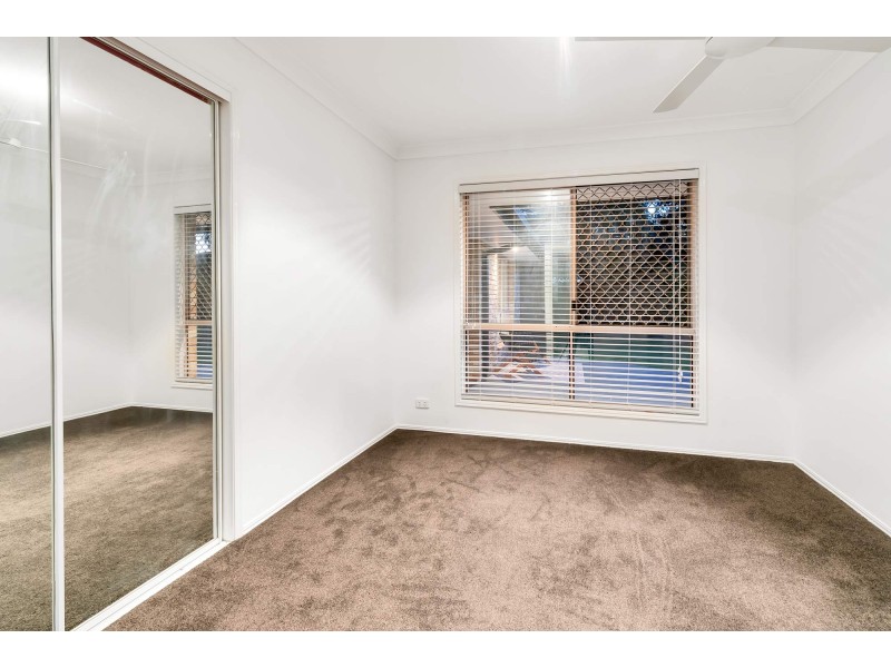 4 Lakewood Court, Helensvale QLD 4212