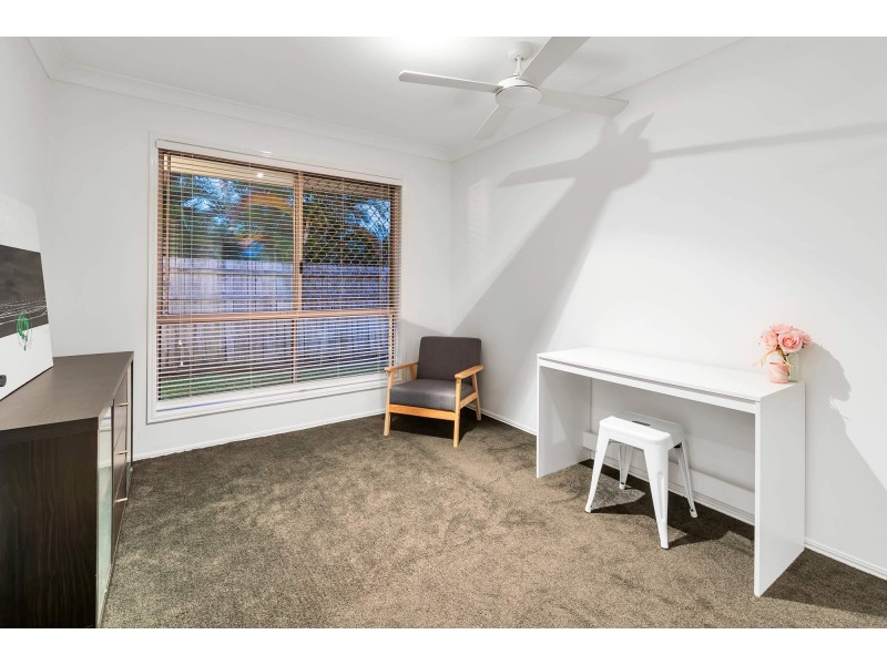 4 Lakewood Court, Helensvale QLD 4212