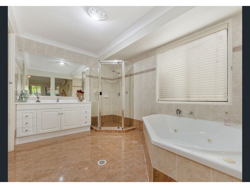 36 Brittany Drive, Oxenford QLD 4210