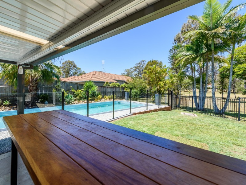 6 Lachlan Court, Helensvale QLD 4212