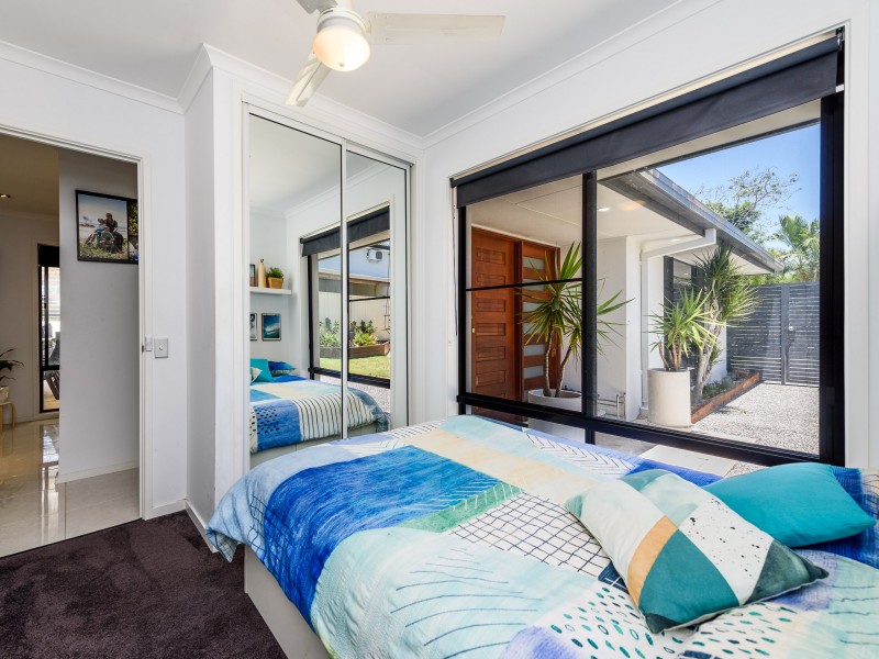 6 Lachlan Court, Helensvale QLD 4212
