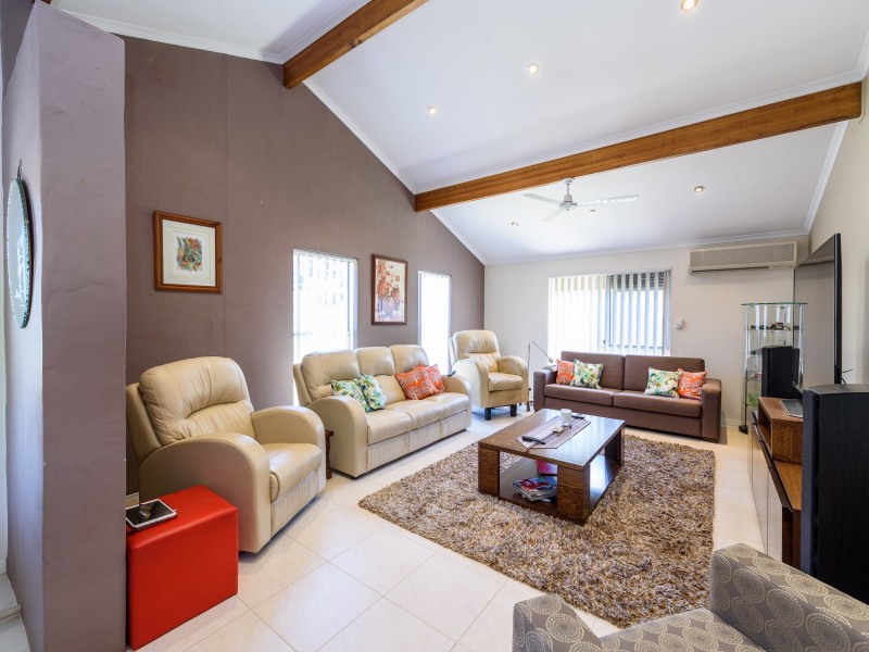 9 Wittenoom Court, Helensvale QLD 4212