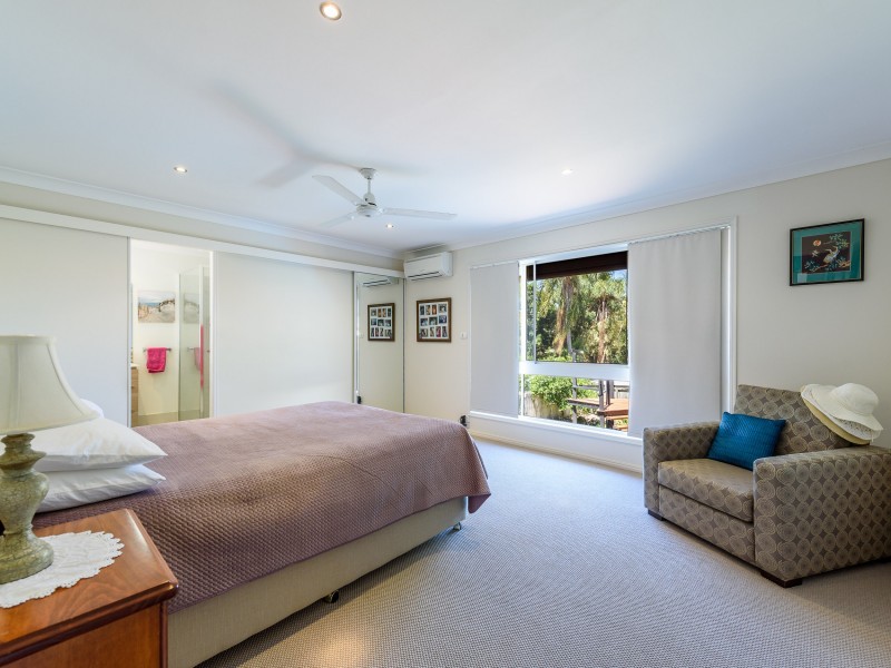 9 Wittenoom Court, Helensvale QLD 4212