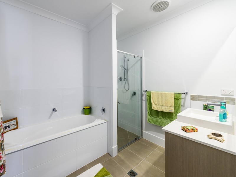 4/8 Riverstone Road, Helensvale QLD 4212