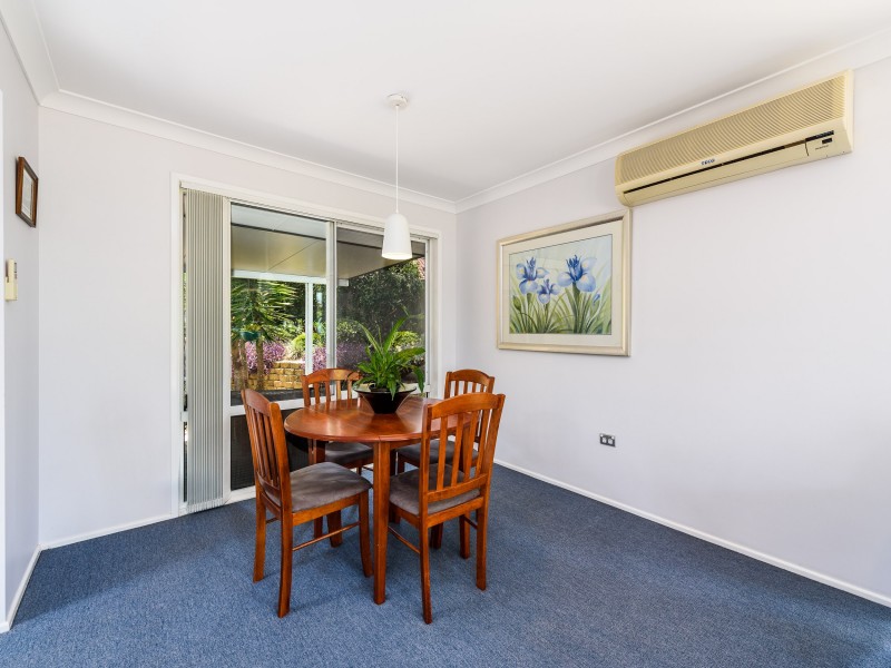 4 Corringle Close, Helensvale QLD 4212