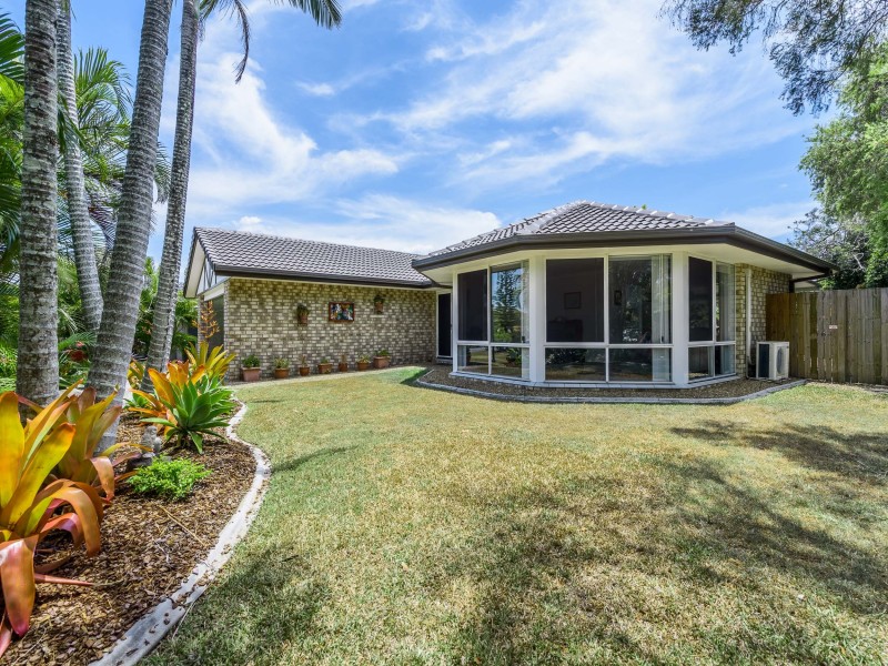 4 Corringle Close, Helensvale QLD 4212