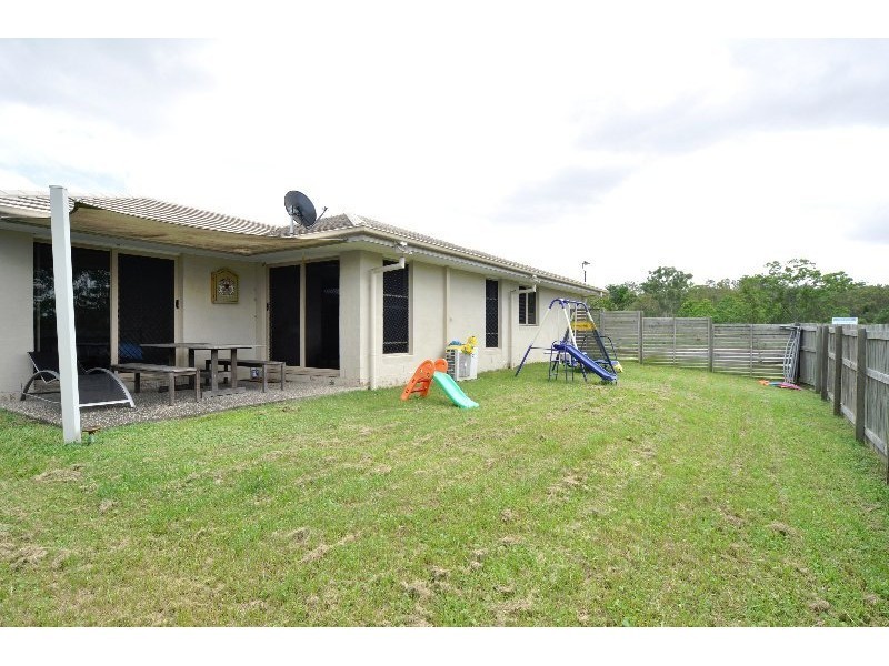 22 Stoneleigh Way, Holmview QLD 4207