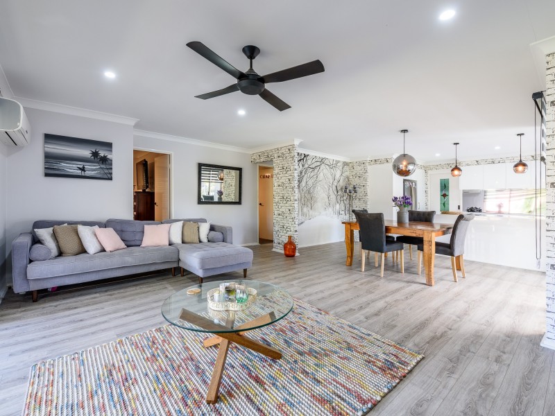 92 Parkes Drive, Helensvale QLD 4212