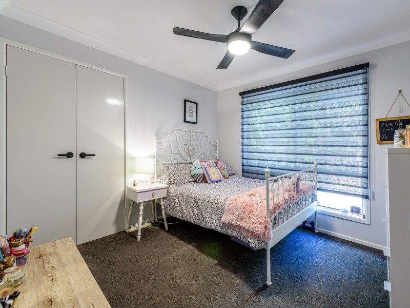 92 Parkes Drive, Helensvale QLD 4212