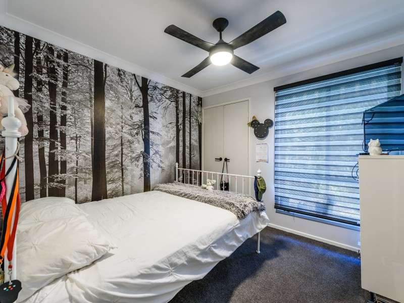 92 Parkes Drive, Helensvale QLD 4212