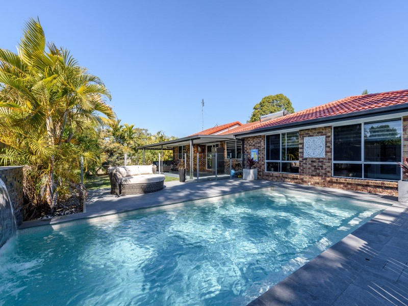 92 Parkes Drive, Helensvale QLD 4212