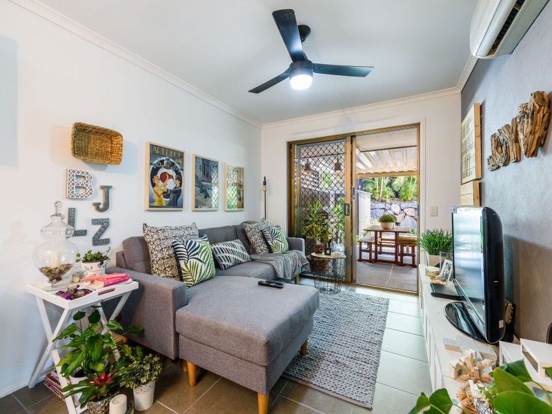 1/5 Theatre Street, Oxenford QLD 4210