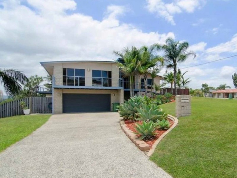 35 Manra Way, Pacific Pines QLD 4211