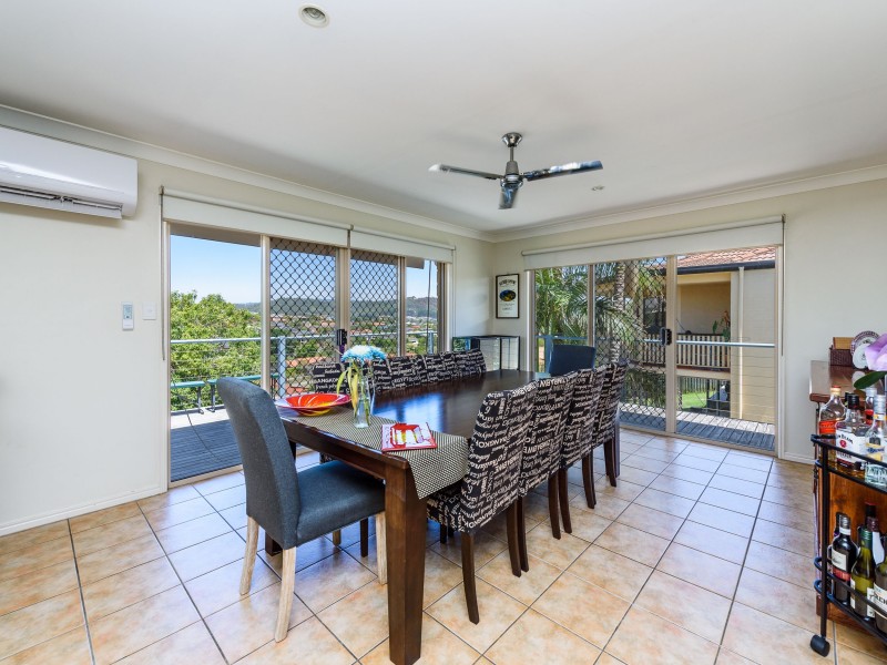 35 Manra Way, Pacific Pines QLD 4211